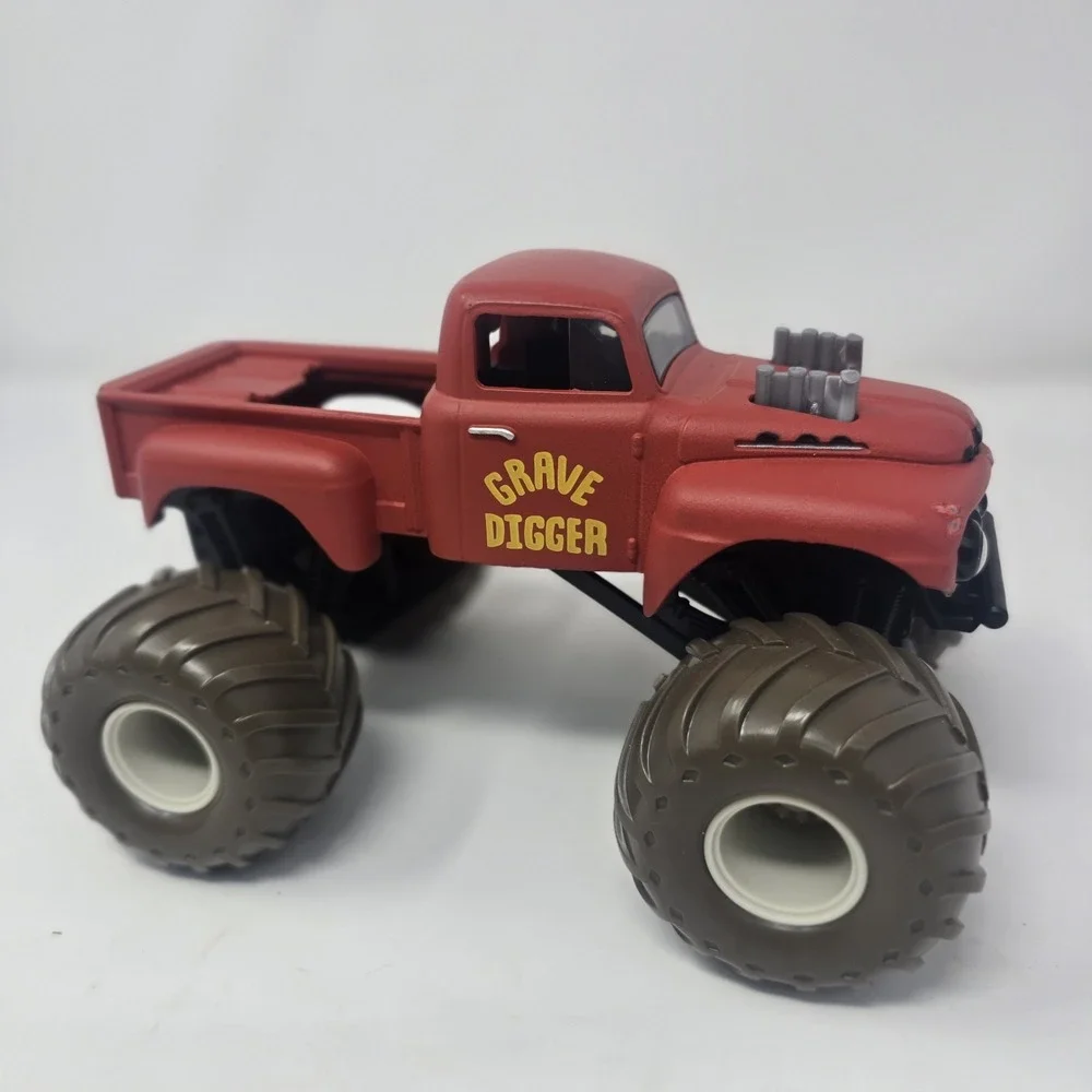 Monster Jam Grave Digger Red Truck‎  Diecast
